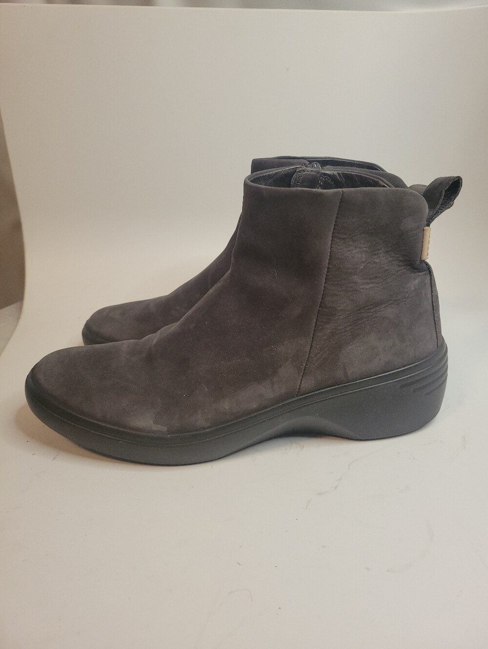Ecco Soft 7 Wedge Gray Nubuck Ankle Boots